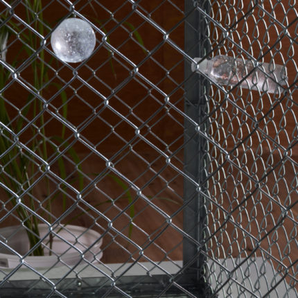Fence（2020）　ガラス、フェンス